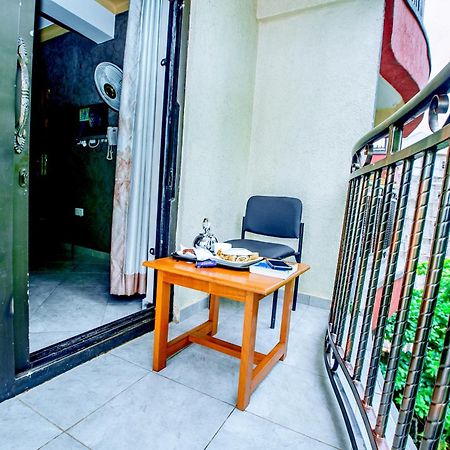 Harts Motel Kampala Extérieur photo
