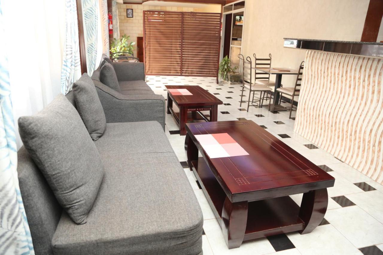 Harts Motel Kampala Extérieur photo